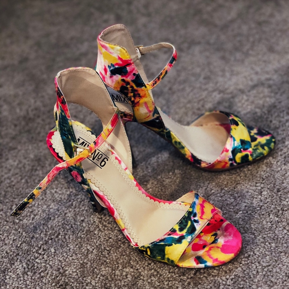Spring / summer fun heels! โจ๐๐ท๐ - Picture 2 of 6